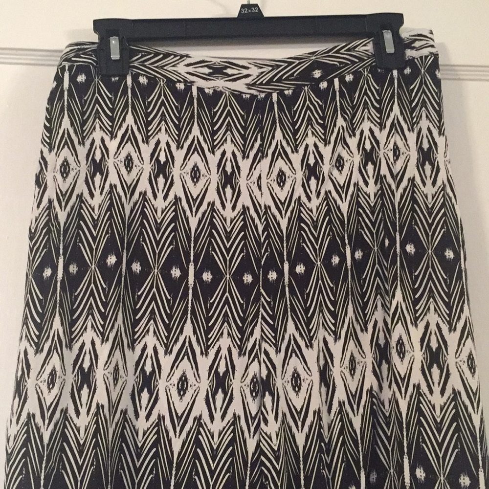 Wide leg pants by Versona